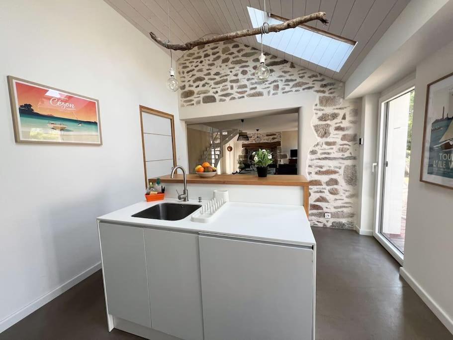 Jolie Maison De Vacances A 5 Mn A Pied Des Plages Landéda Exterior foto